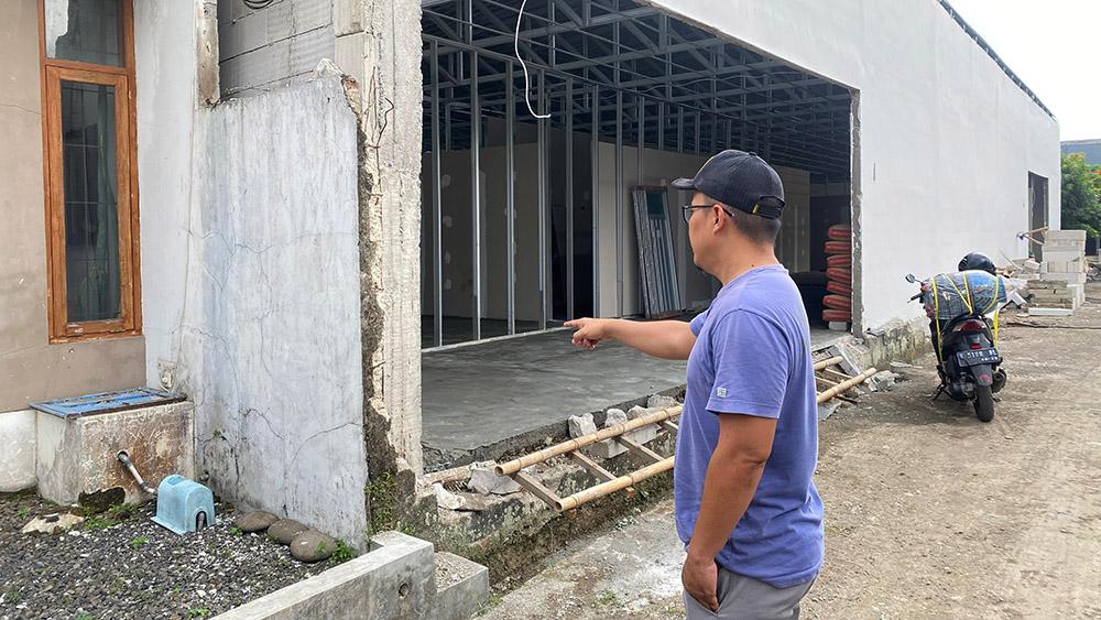 Demi Akses Dapur MBG, Pengembang di Purbalingga Nekat Jebol Tembok Perumahan Warga