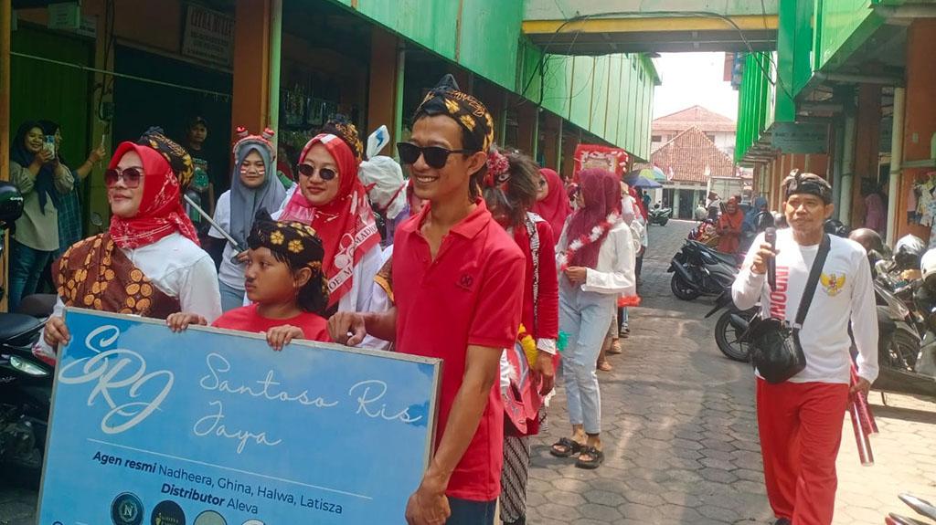 Di Balik Pawai HUT RI, Pedagang Pasar Kliwon Kudus Menjerit Omzet Anjlok 70 Persen Soal Tren Online
