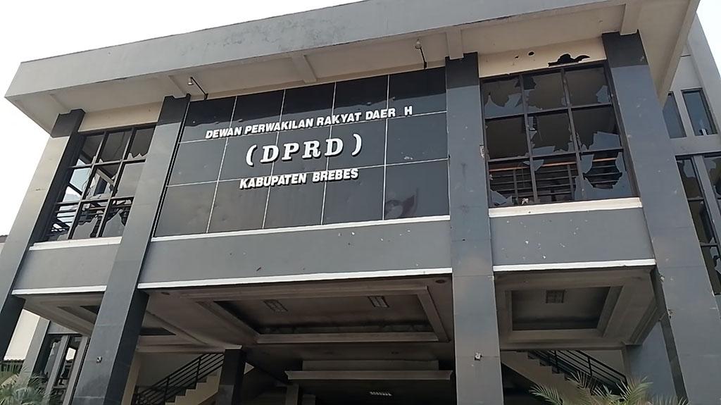 20250830-Aftermath-Kerusuhan-DPRD-Brebes.jpg
