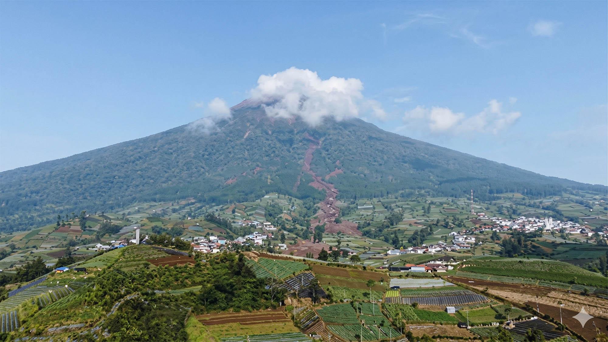 20260404-status-waspada-gunung-slamet.jpg