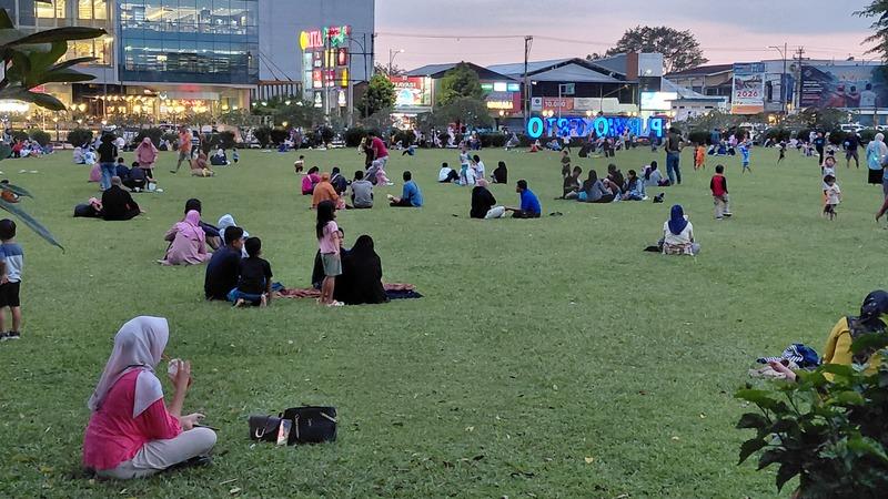 Lapangan Alun-alun Purwokerto Kini Dibuka untuk Umum, Masyarakat Dilarang Gelar Tikar