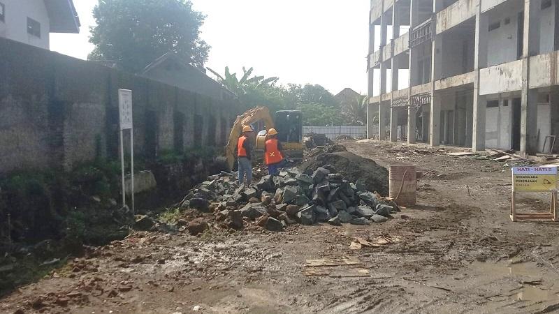 20260423-pembangunan-pasar-induk-kroya-cilacap-dilanjutkan.jpg