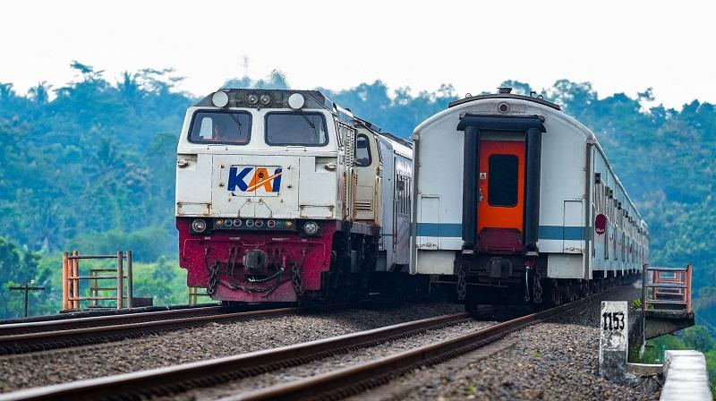 20260424-ilustrasi-kereta-api-di-daop-5-purwokerto.jpg