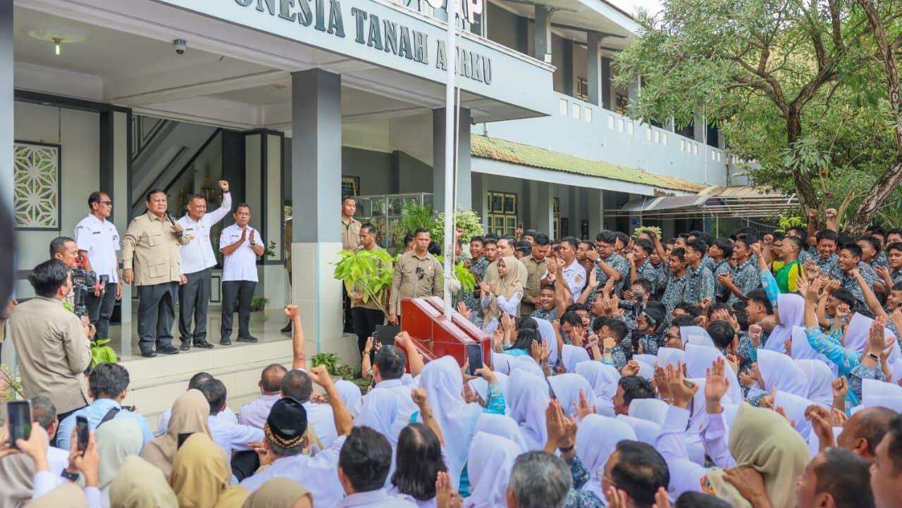 20260429-prabowo-di-cilacap.jpg