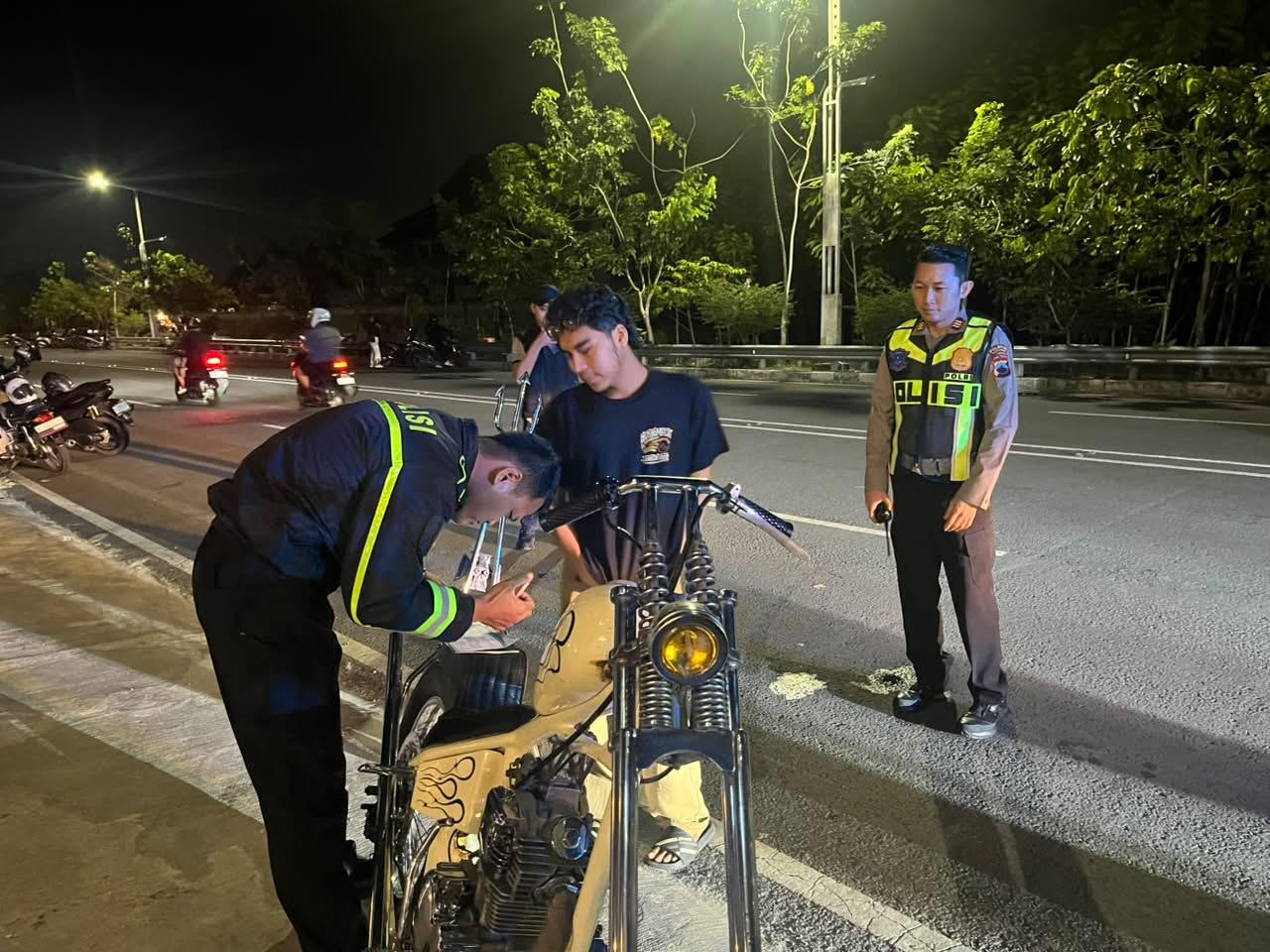 20260514-polisi-datangi-remaja-nongkrong-purwokerto.jpg