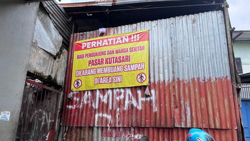 21012026-pembuangan-sampah-di-pasar-kutasari-purbalingga.jpg