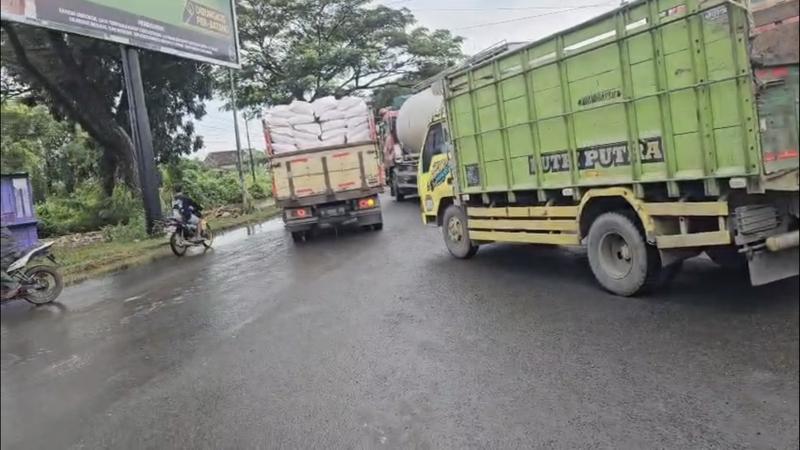 22012026-banjir-pati-di-jalan-pantura-banjir-jalan-pantura-pati.jpg