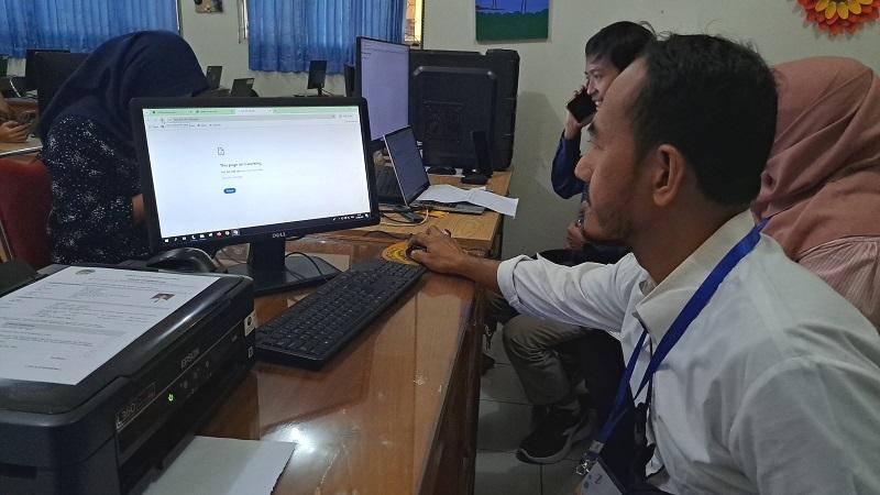 24062025-spmb-banyumas-server-down.jpg