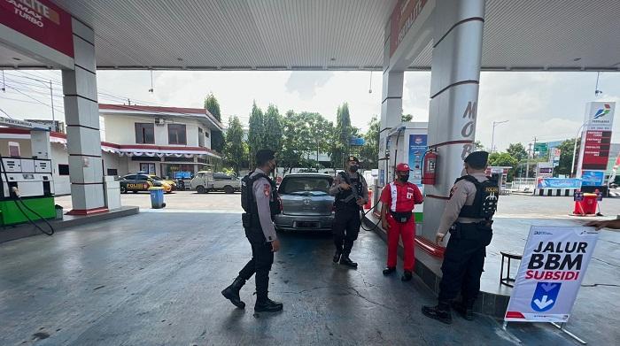 Harga BBM Bersubsidi Dikabarkan Naik Mulai 1 September 2022, SPBU di Kudus Mulai Dijaga Polisi