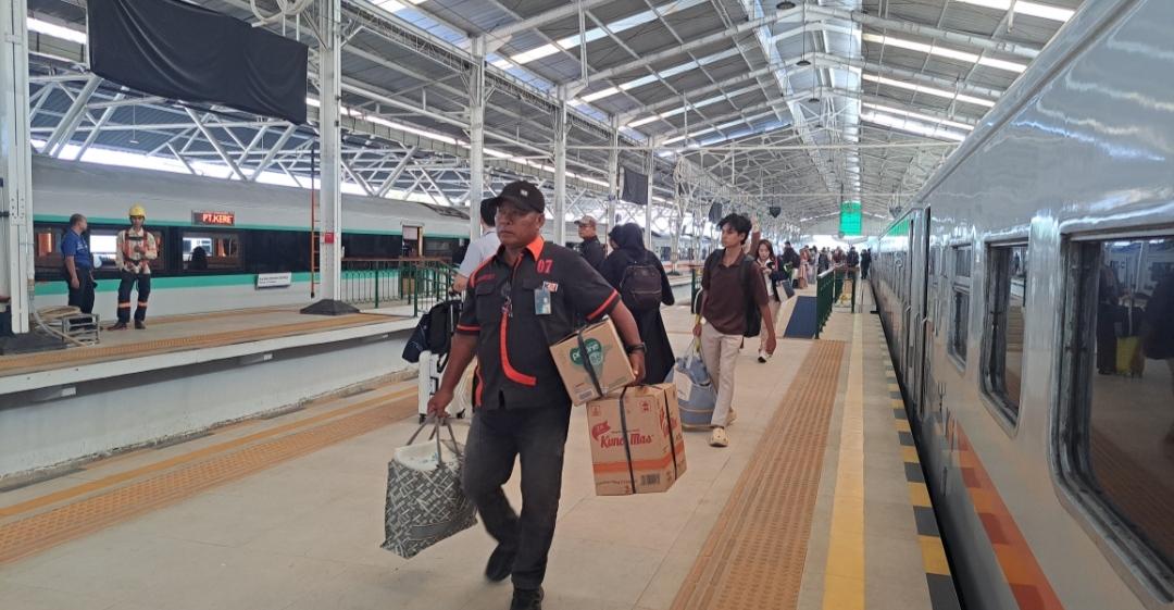 Angkutan-lebaran-stasiun-purwokerto.jpg