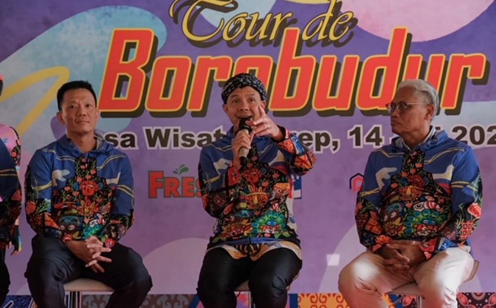 Ganjar-jumpa-pers-Tour-de-Borobudur-XXIII-di-Desa-Wisata-Lerep.jpg