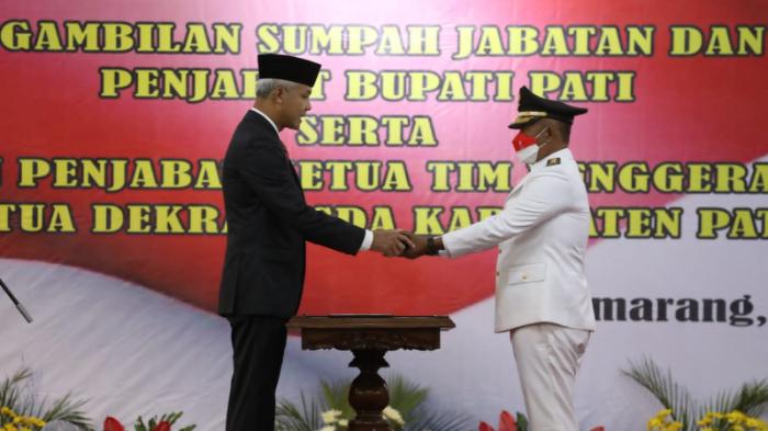 Lantik Kadishub Jateng Menjadi Penjabat Bupati Pati, Ganjar: Kalau Ada Apa-apa Saya Jewer