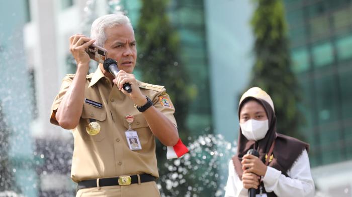 Tiga Mahasiswa UIN Saifuddin Zuhri Purwokerto Dapat Hadiah Biaya Kuliah dai Gubernur Ganjar
