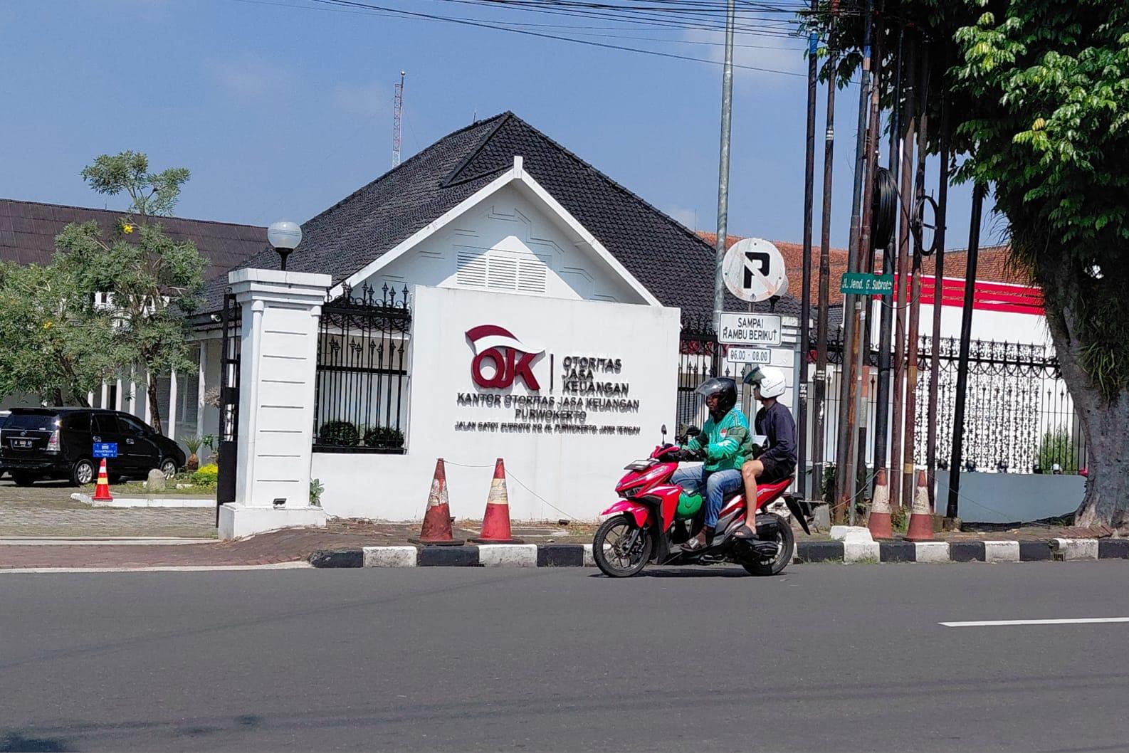 Kantor-OJK-Purwokerto.jpg