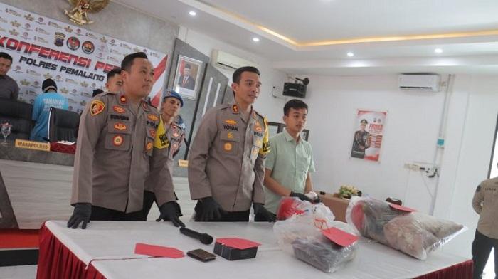 Kapolres-Pemalang-AKBP-Yovan-Fatika-Handhiska-Aprilaya-jumat-8122023.jpg