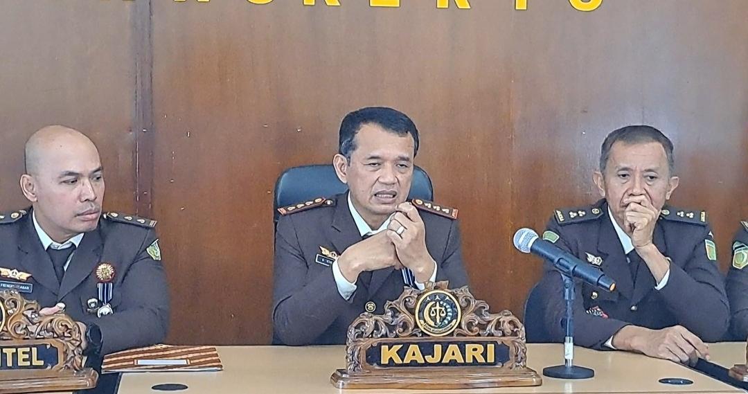 Kejari-Purwokerto-saat-konpers.jpg