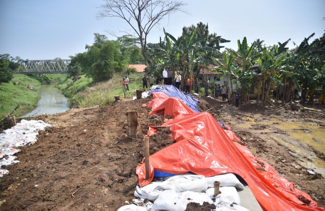 Nana Sudjana Tinjau Tanggul Jebol yang Picu Banjir di Karanganyar Kebumen