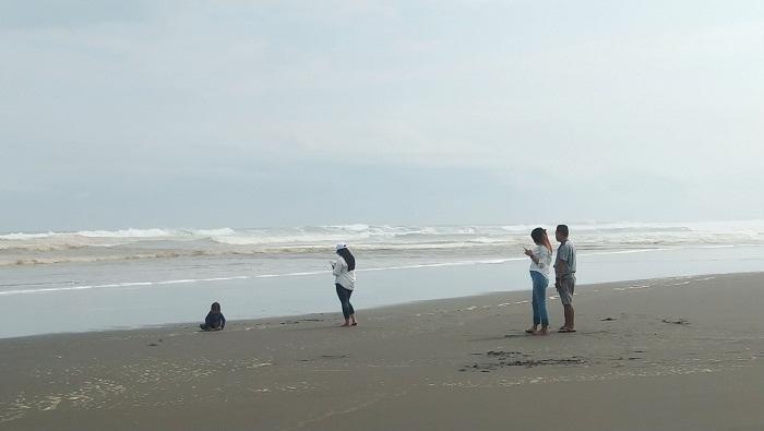 Pantai-Indah-Widarapayung-Cilacap-Rabu-3182022-sore.jpg