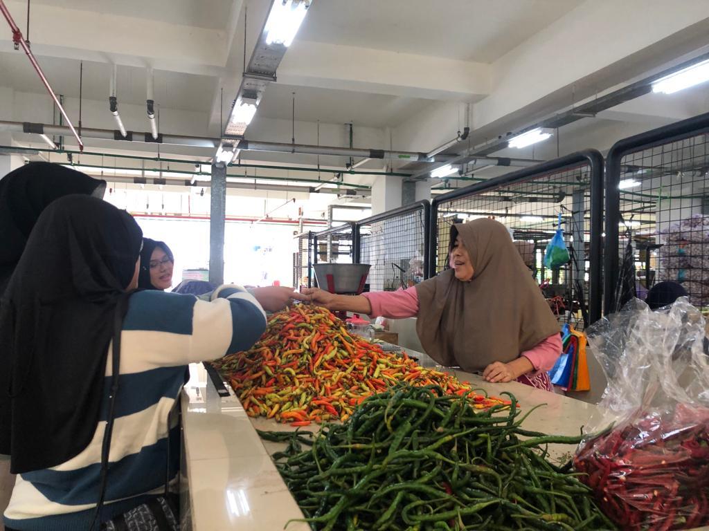 Pedagang-cabai-Pasar-Johar.jpg