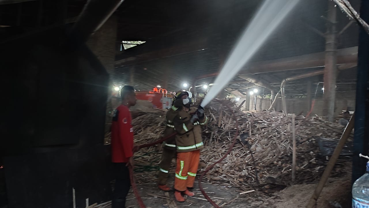 Mesin Pabrik Kayu CV. Cahaya Cinta Sejati Wonosobo Terbakar