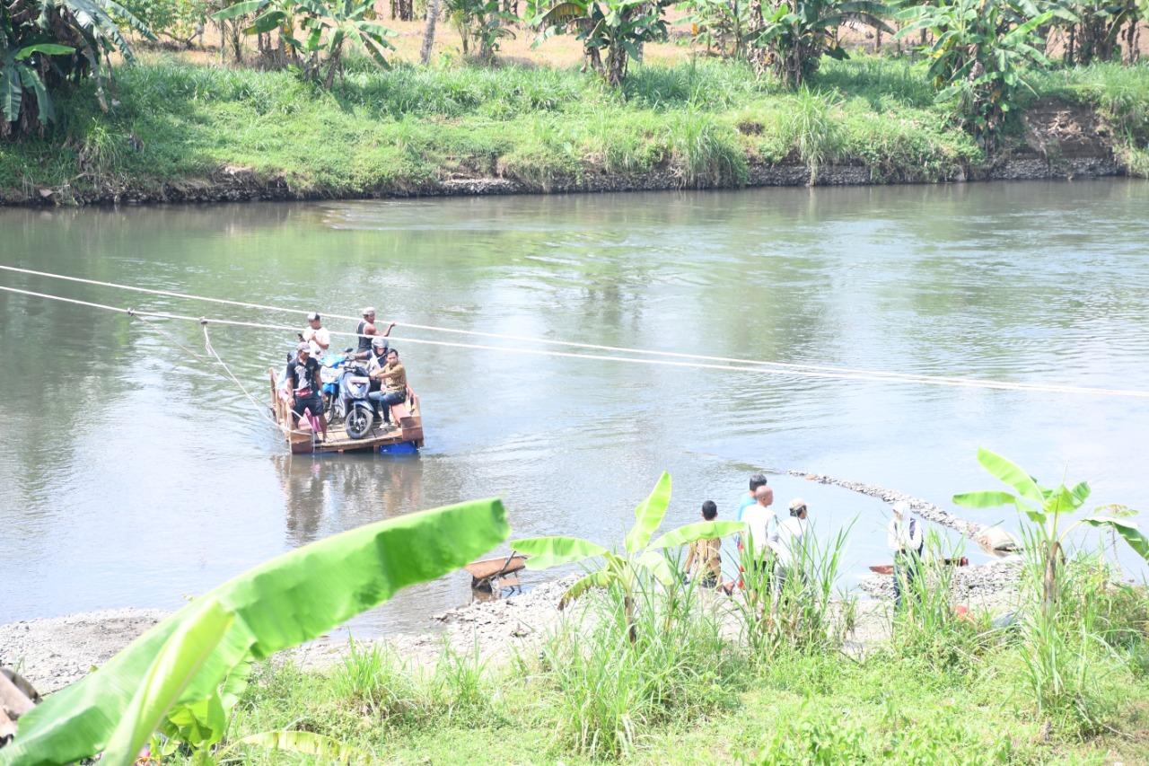 Penyeberangan-sungai-purbalingga.jpg