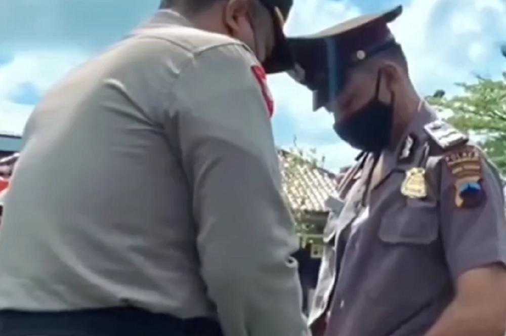 Polisi Purworejo yang Selingkuh dengan Istri Anggota TNI Akhirnya Dipecat dengan Tidak Hormat