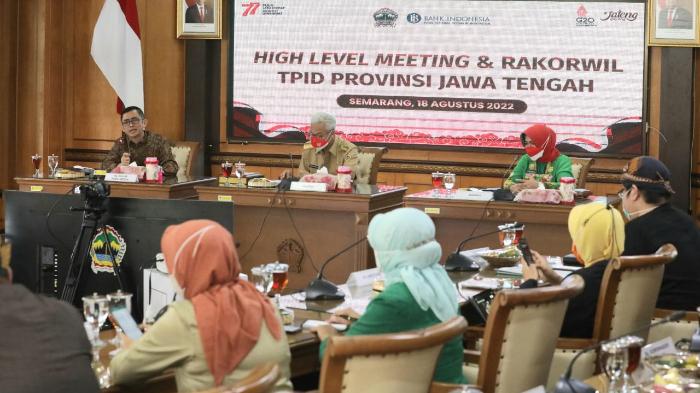 Terus Berupaya Kendalikan Inflasi, Gubernur Ganjar Dorong Jajaran di Daerah Memantau SiHaTi