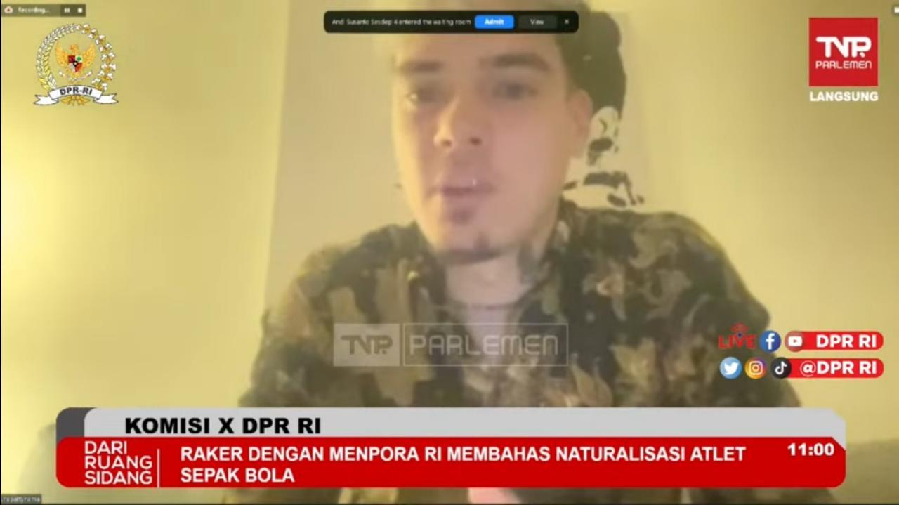 Shayne-Pattynama-saat-proses-naturalisasi-bersama-komisi-x-dpr-ri.jpg