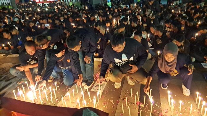 aksi-solidaritas-aliansi-suporter-banyumas-untuk-korban-tragedi-kanjuruhan-malang-2.jpg