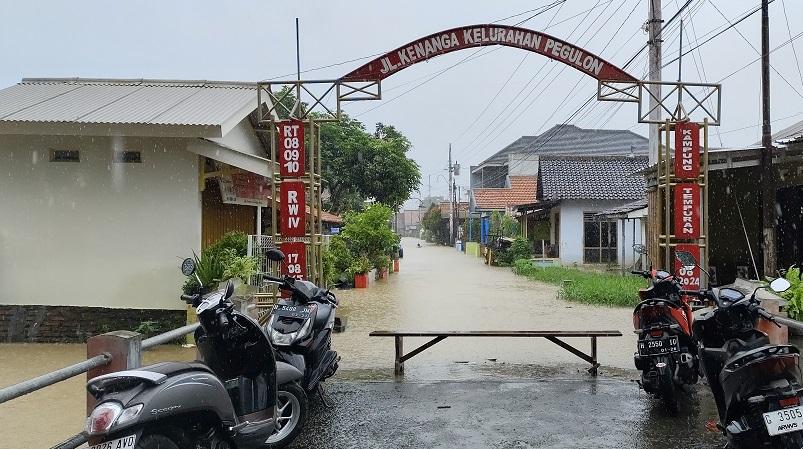 Diguyur Hujan Semalaman, Kendal Kembali Terendam Banjir Mulai Jalan Pantura Hingga RSUD