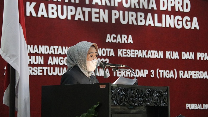 bupati-purbalingga-dalam-rapat-paripurna-kua-ppas-apbd-2022.jpg