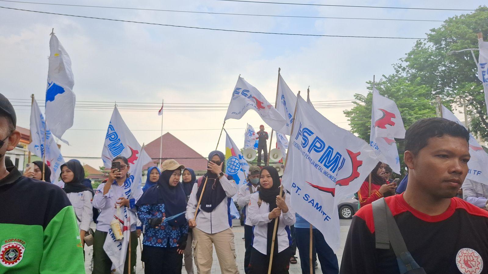 buruh-semarang-jateng.jpg