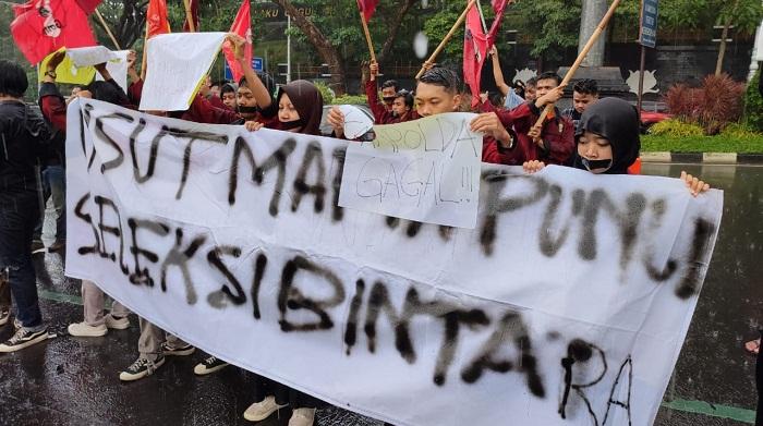 demo-mahasiswa-kelompok-cipayung-plus-jateng-demo-tuntut-kapolda-jateng-dicopot.jpg