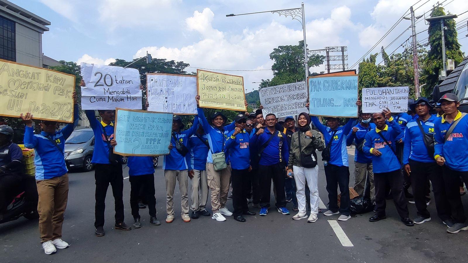 demo-penjaga-pintu.jpg
