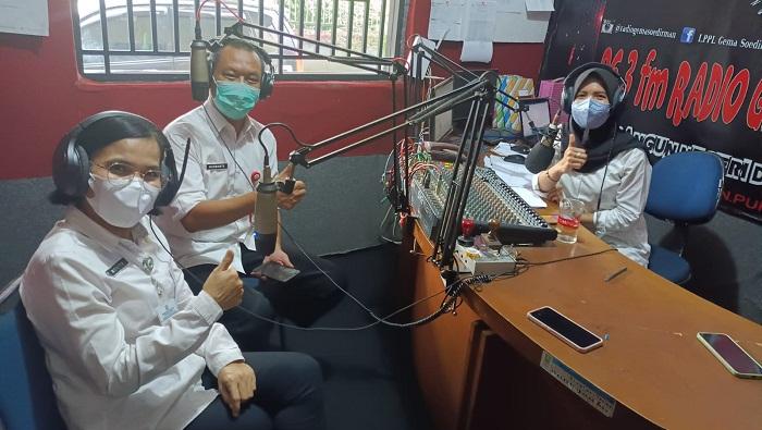 dinkes-purbalingga-dalam-dialog-radio-gema-soedirman-tentang-capaian-vaksinasi-booster.jpg