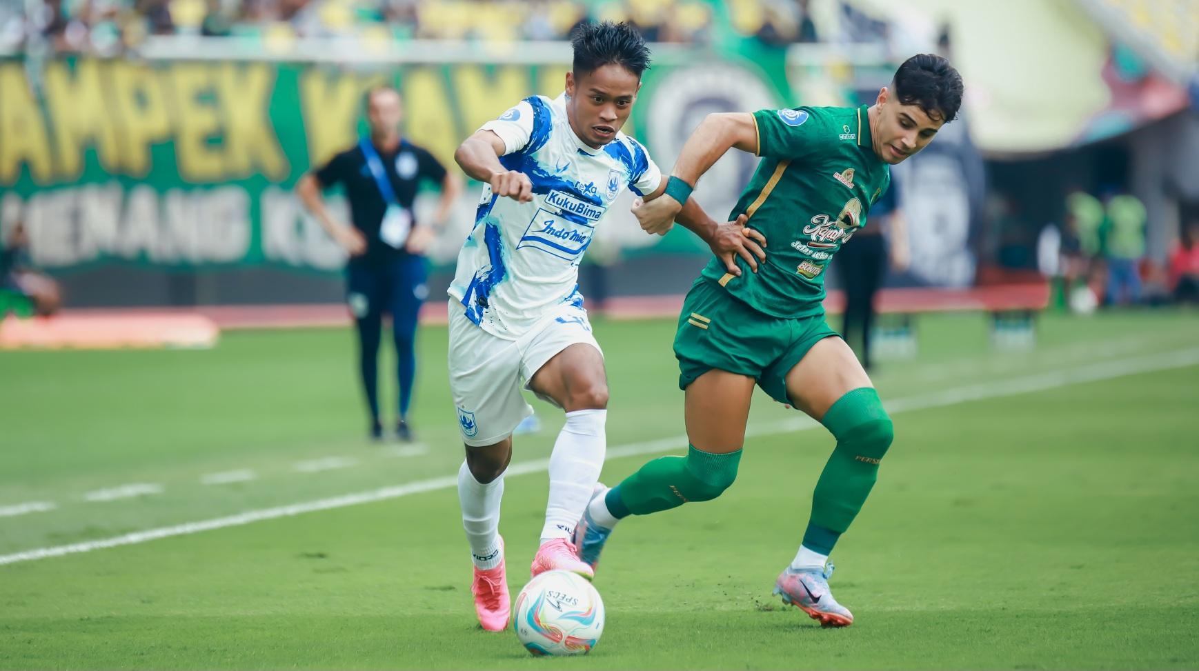 fredyan-psis-vs-bruno-moreira-persebaya.jpg