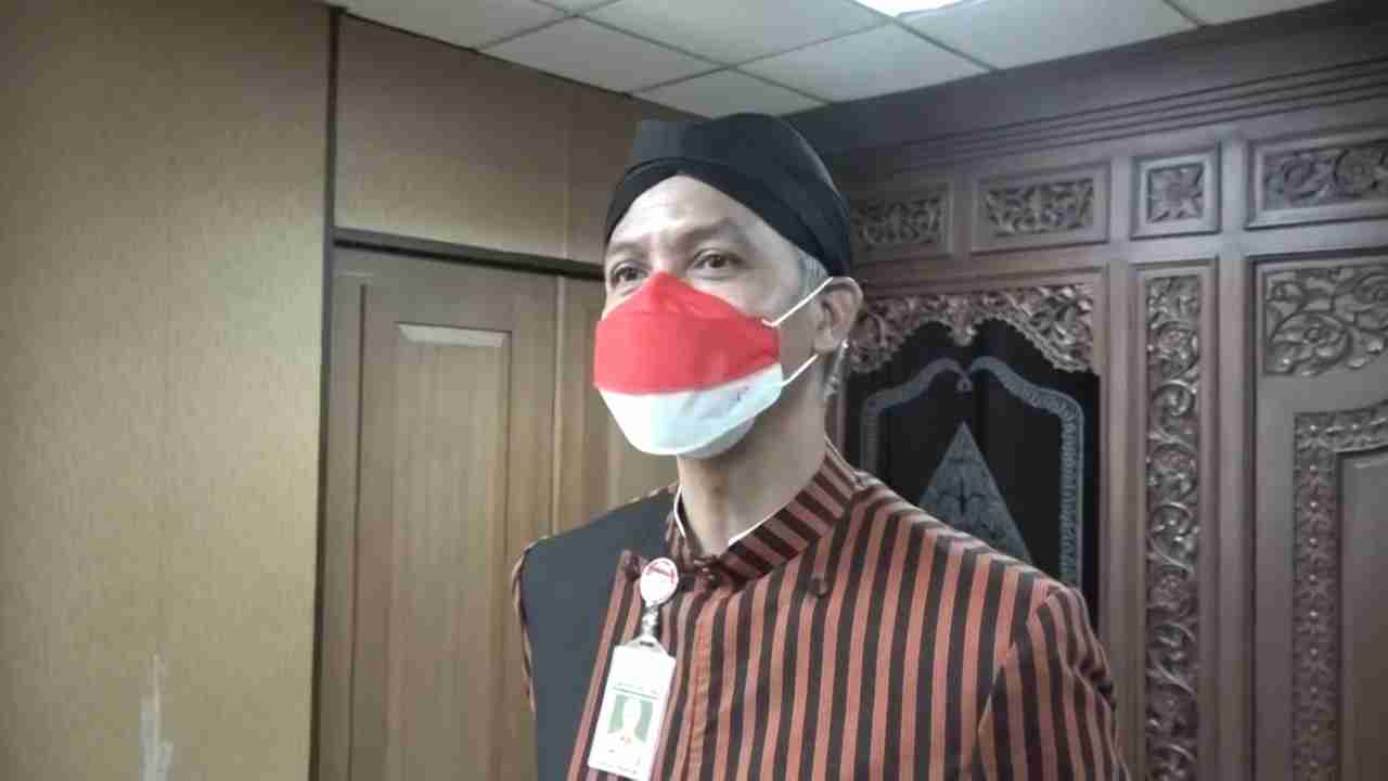 Selesai Dibangun, Tembok Puskesmas Jeruklegi Cilacap Retak. Ganjar: Kalau Saya Tidak Mau Terima