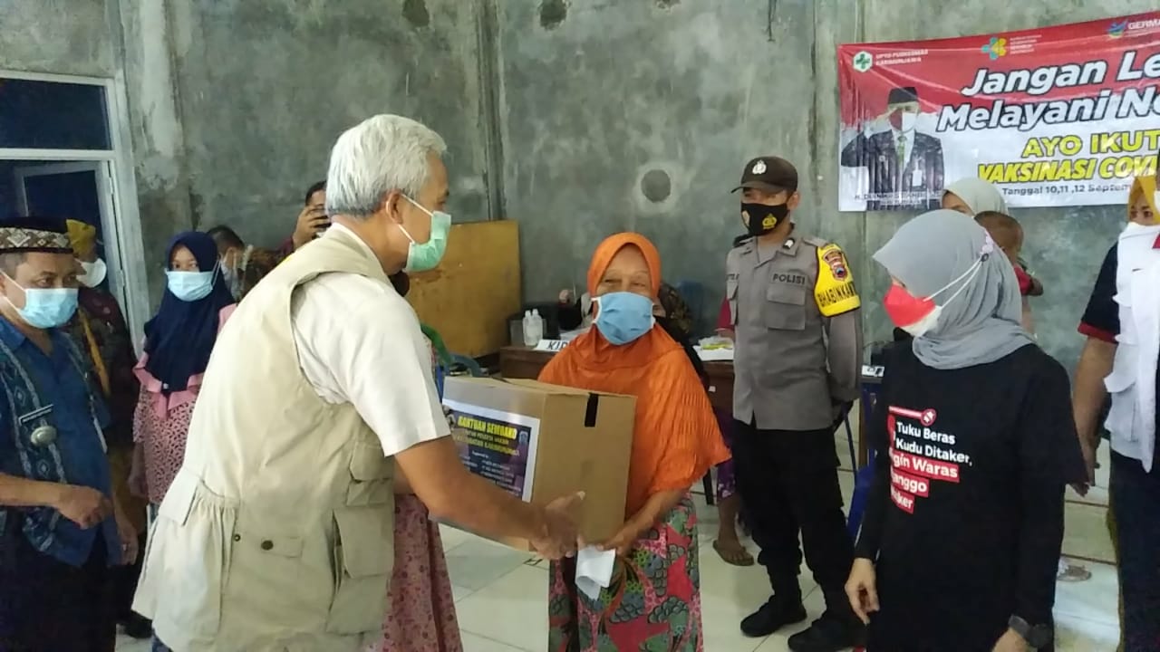 gubernur-jawa-tengah-ganjar-pranowo-beserta-istri-bertolak-ke-pulau-parang-jumat-1092021.jpg