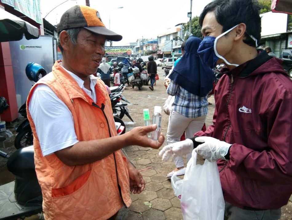 hand-sanitizer-unw-kabupaten-semarang.jpg