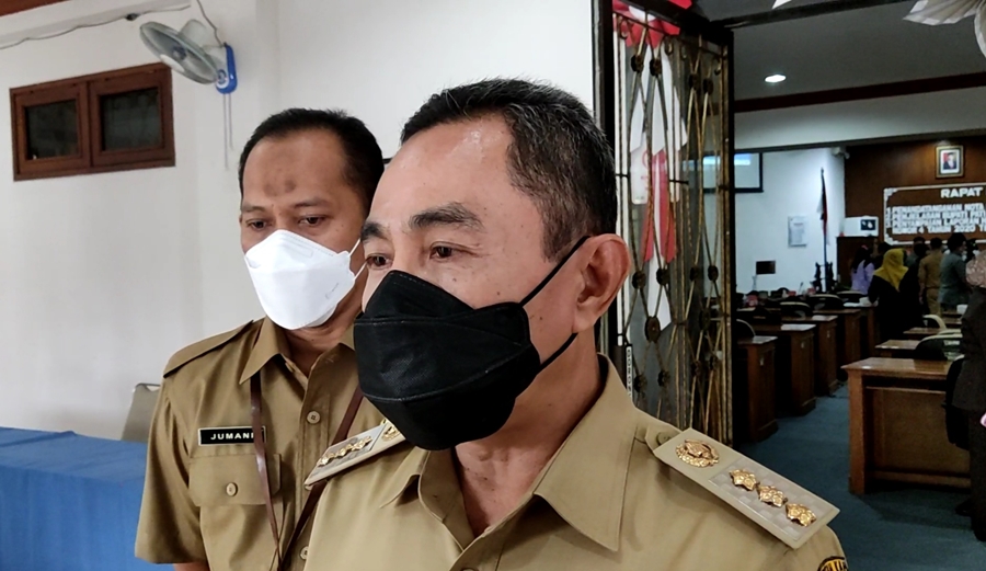 haryanto-menyoal-vaksinasi-lansia.jpg