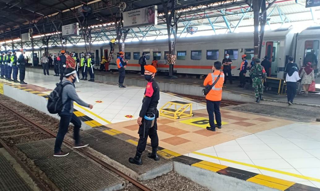 Promo Diskon Bayar 75 Persen - Voucher Kereta Eksekutif, KAI Sambut HUT ke-75 RI, Simak Rinciannya