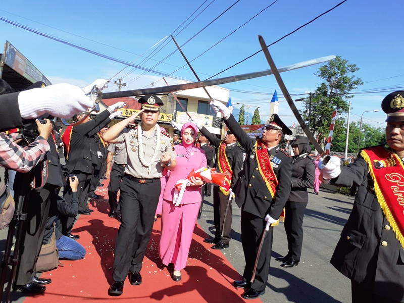 kapolres-purbalingga-akbp-muchammad-syafii-maulla-disambut-pedang-pora.jpg