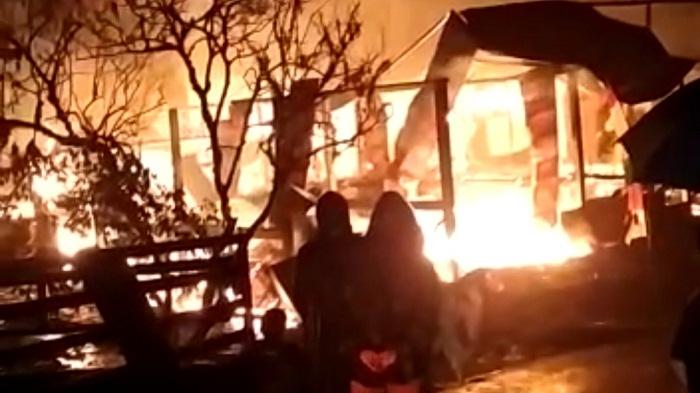 Peternakan Ayam di Melung Banyumas Terbakar, Ratusan Ayam Ikut Terpanggang