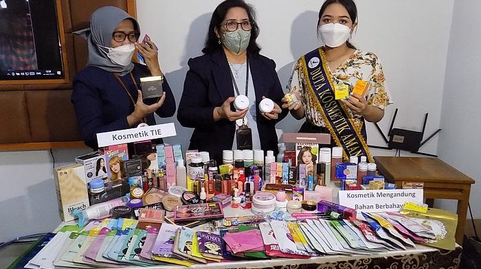 BPOM Temukan 5 Kosmetik Mengandung Merkuri Dijual Bebas di Marketplace, Ada yang Kamu Gunakan?