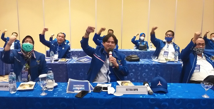 ketua-dpd-demokrat-jateng-rinto-subekti-dan-ketua-dpc-jateng-tolak-klb-deli-serdang.jpg