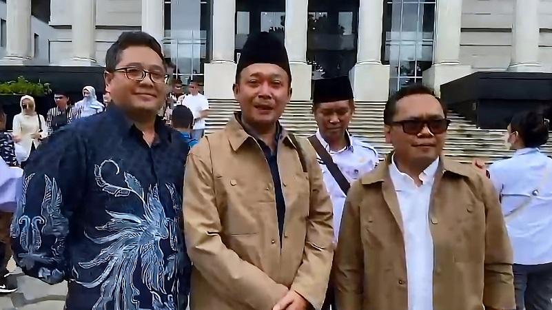 komisioner-kpu-jateng-hadiri-sidangan-gugatan-pilgub-jateng-di-mk.jpg