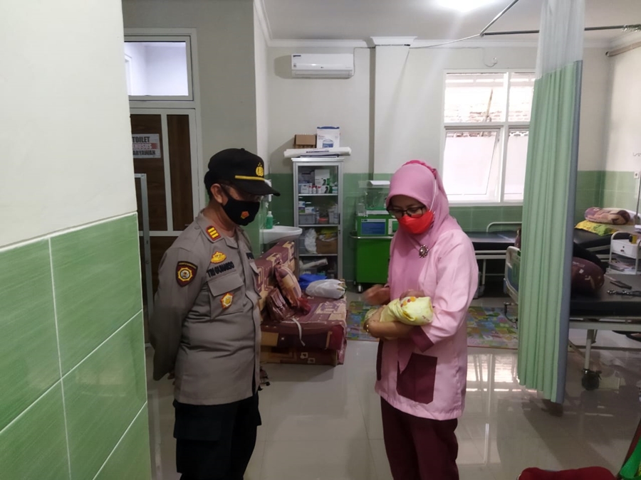 kondisi-bayi-dibuang-di-pati.jpg