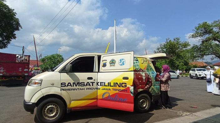 layanan-samsat-keliling-banyumas-di-kantor-kecamatan-banyumas-rabu-1492022.jpg