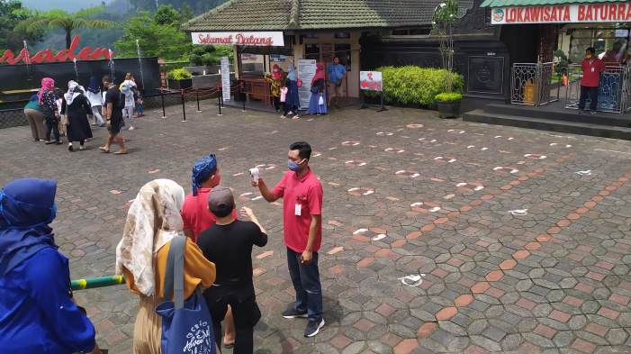 loka-wisata-baturraden-banyumas-dipadati-pengunjung-sejak-kamis.jpg