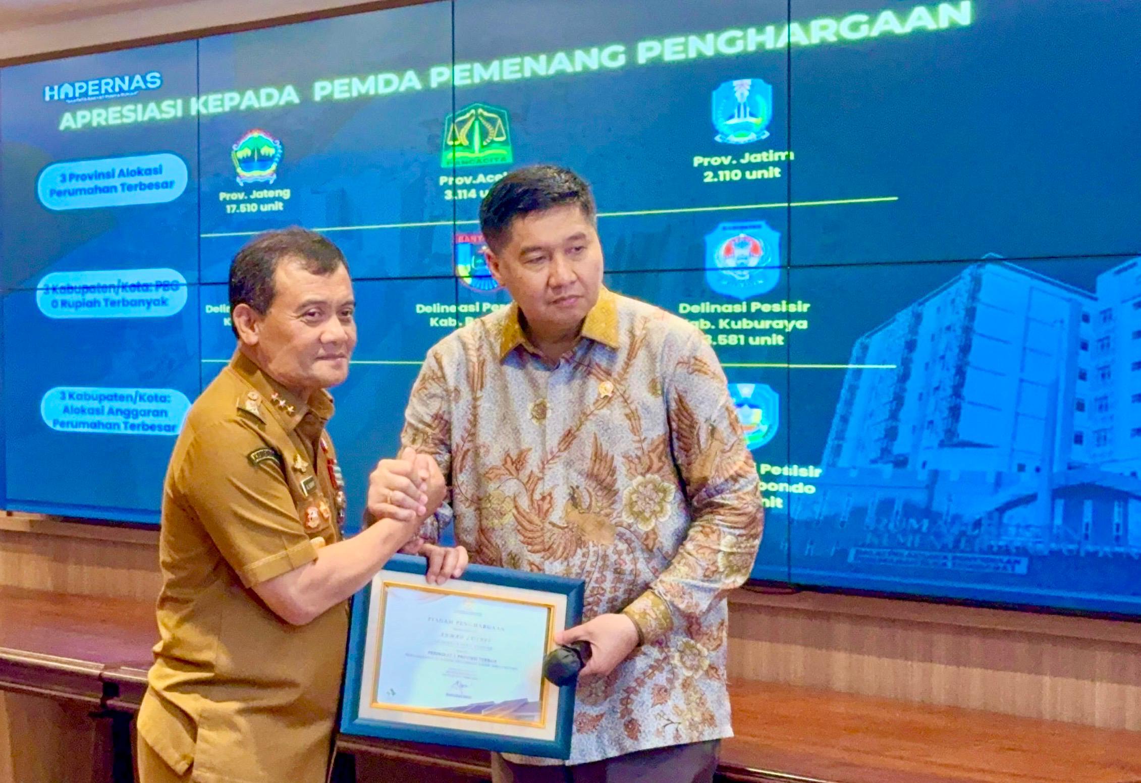 Pemprov Jateng Raih Penghargaan Provinsi Terbaik 1 dalam Penyediaan Perumahan